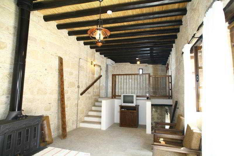 Leonidas Village Houses Goudhi 외부 사진