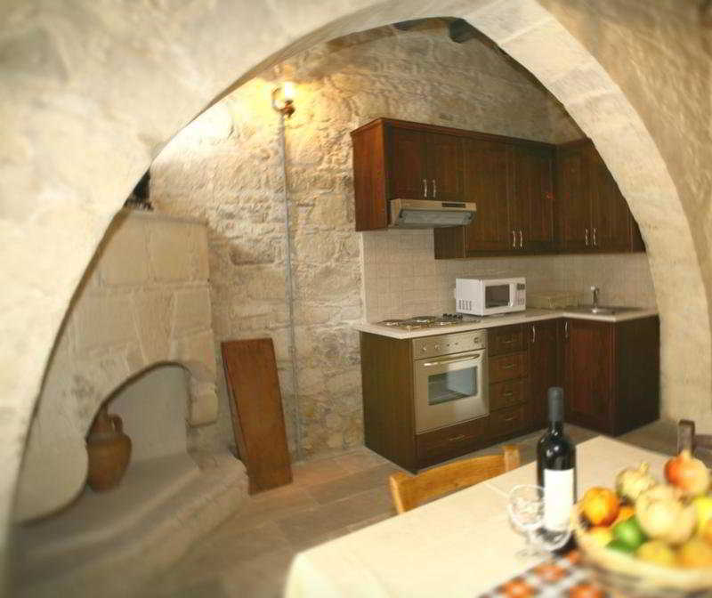 Leonidas Village Houses Goudhi 외부 사진