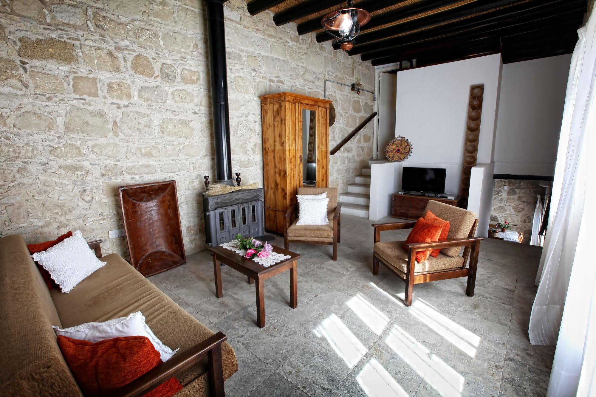 Leonidas Village Houses Goudhi 외부 사진
