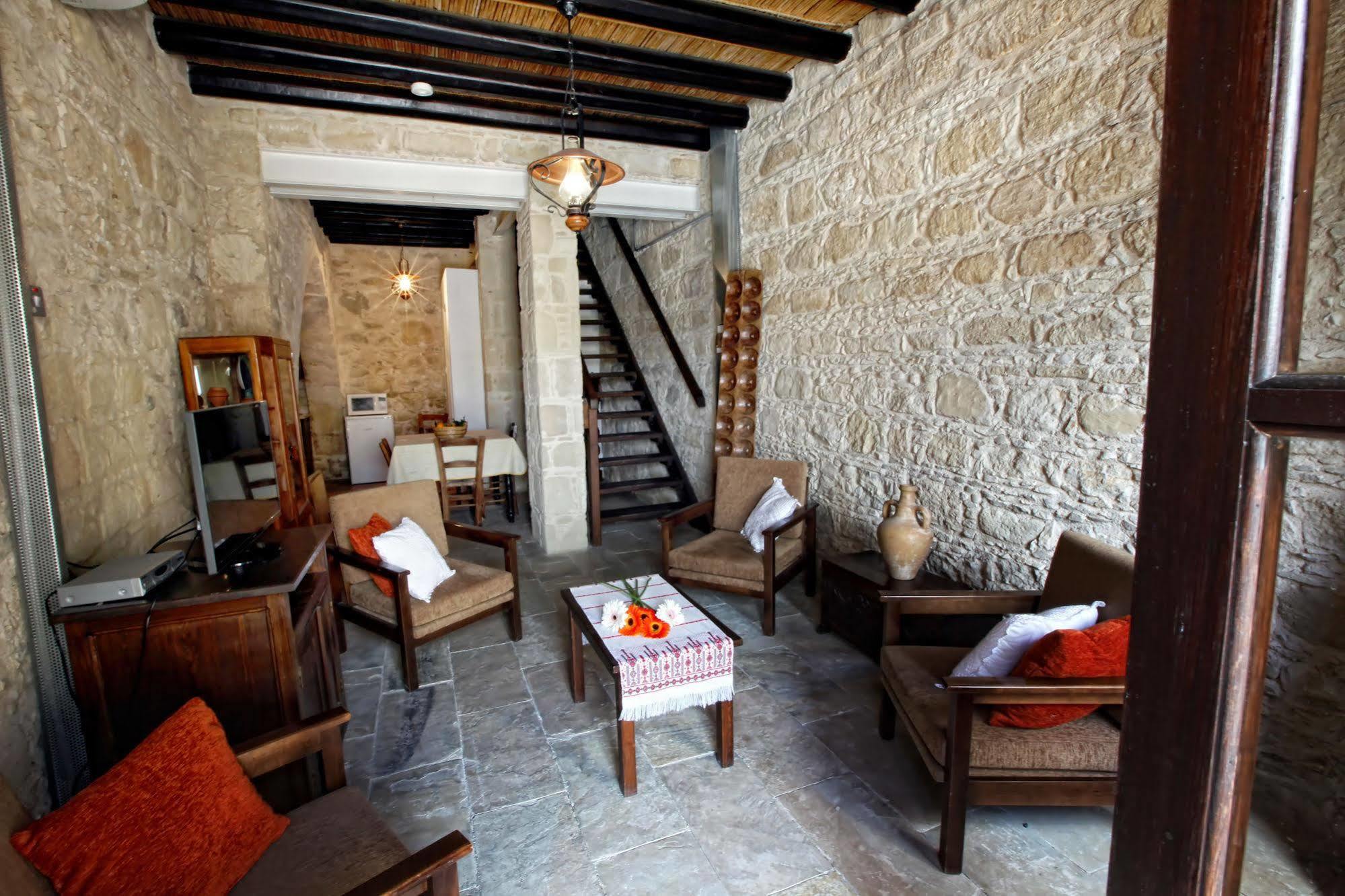Leonidas Village Houses Goudhi 외부 사진