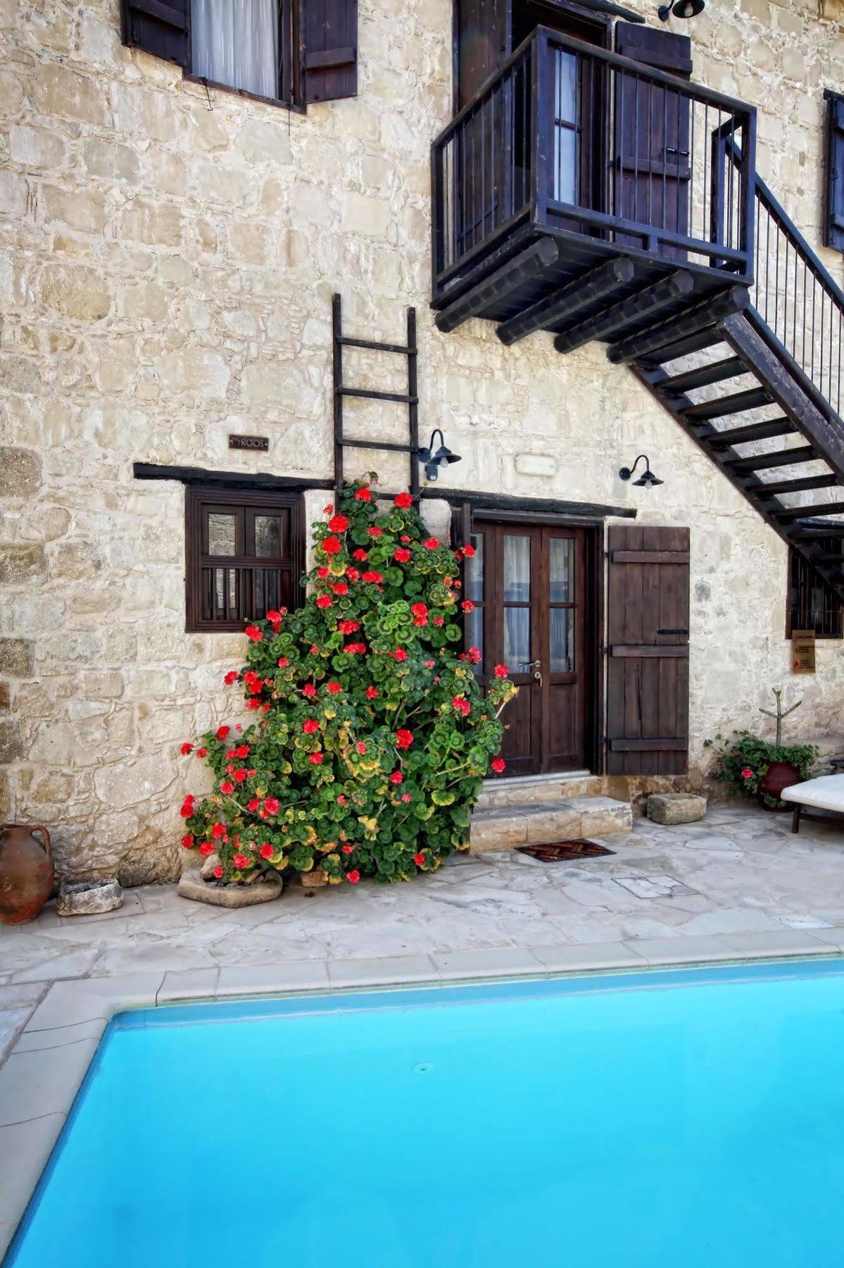 Leonidas Village Houses Goudhi 외부 사진