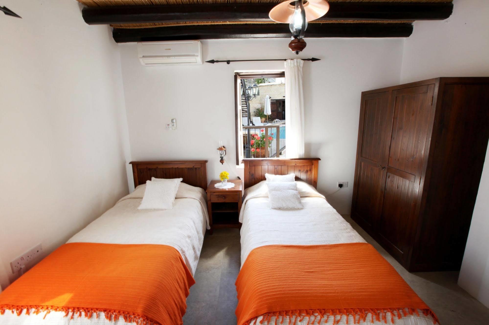 Leonidas Village Houses Goudhi 외부 사진