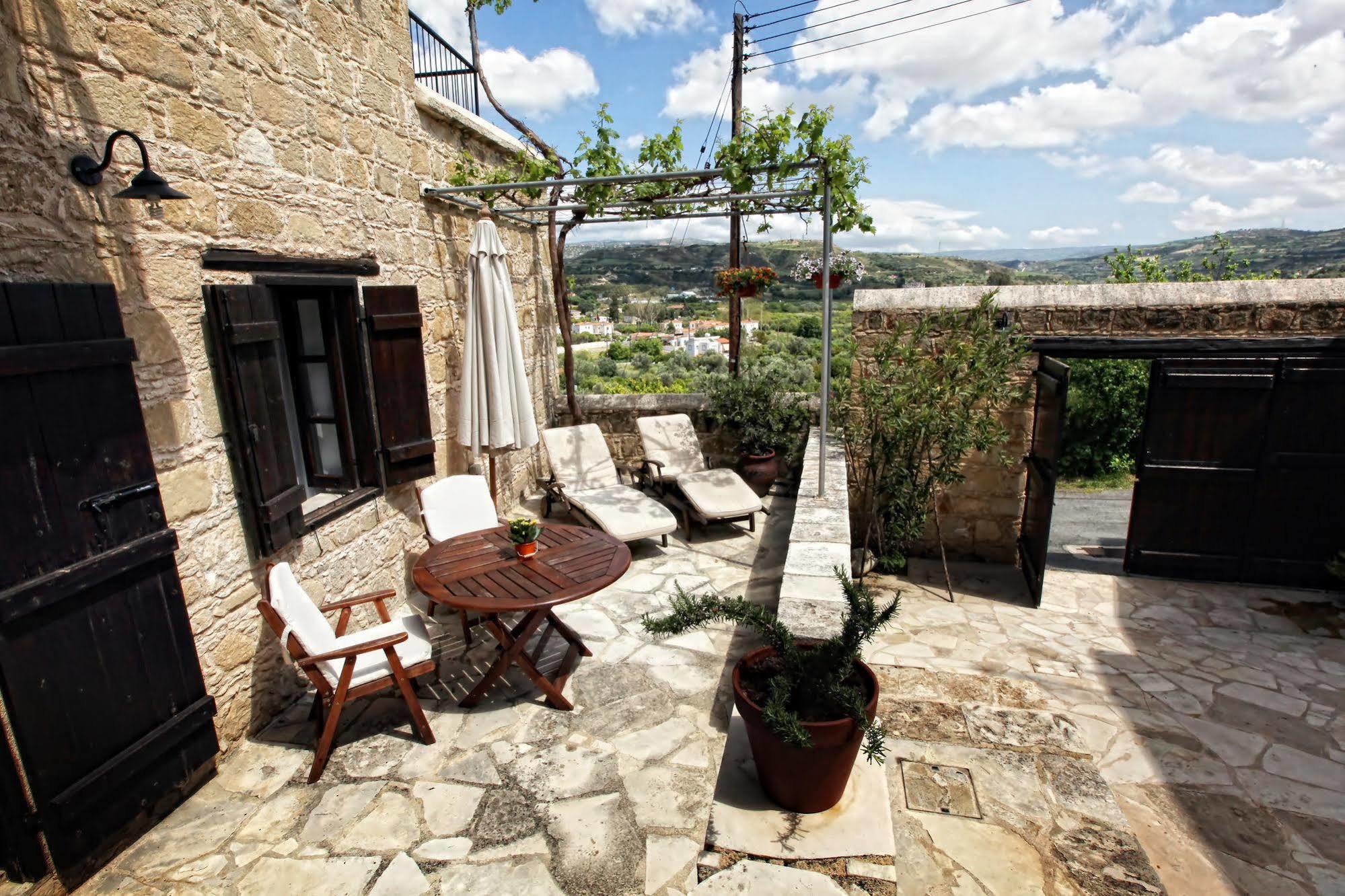 Leonidas Village Houses Goudhi 외부 사진